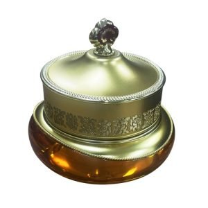 The History of Whoo Gongjinhyang Qi and Jin Eye Cream – luxurious herbal eye cream for anti-aging, brightening, and firming the delicate eye area.
