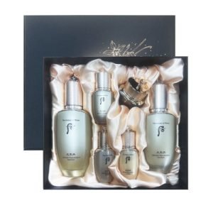 The History of Whoo Cheonyuldan 2pcs Gift Set – A luxurious anti-aging skincare duo featuring nutrient-rich balancer and emulsion with royal herbal ingredients for firm, radiant skin.